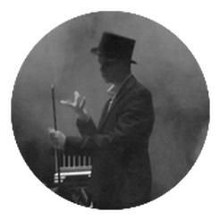Spettacolo-live-magia-bastone-volante-cilindro-frac Spettacolo-di-magia-walt-disney-tuscania-teatro-rivellino